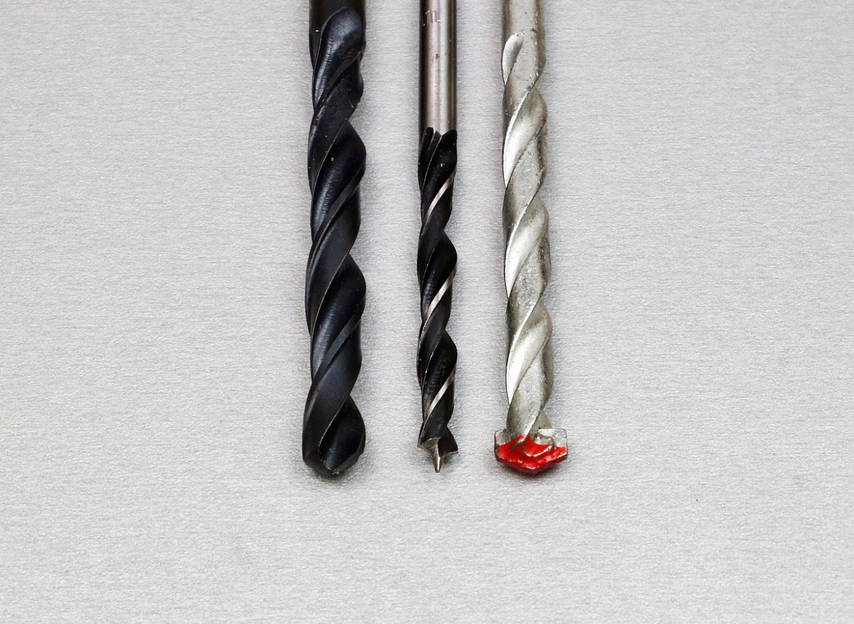 What to Look For in an End Mill Manufacturer: Tolerances, Carbide, and Consistency