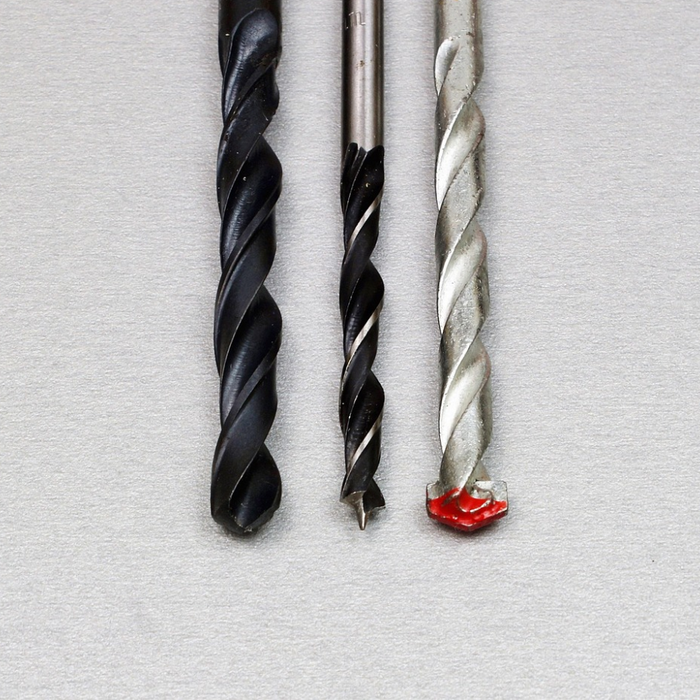 What to Look For in an End Mill Manufacturer: Tolerances, Carbide, and Consistency